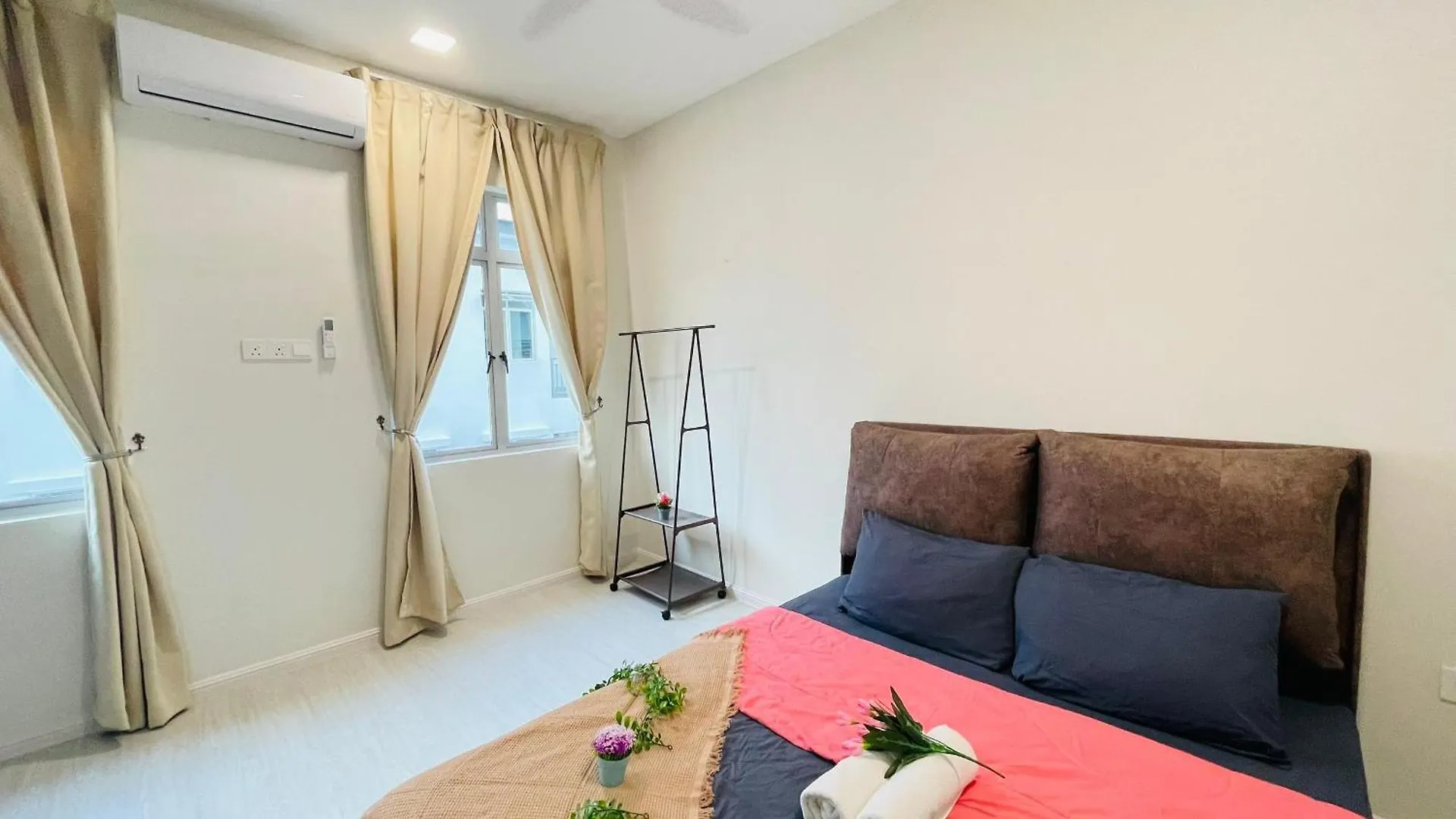 Chalet Hello Baby Homestay Dato Onn 28 Netflix Johor Bahru